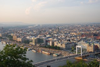 169  320x240 pesta de pe gellert Budapesta   Praga   Viena, dintr un foc!