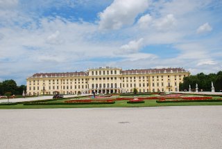 189  320x240 schonbrunn 2 Budapesta   Praga   Viena, dintr un foc!